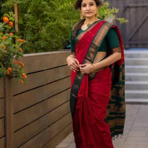 Red With Dark Green Combination Pure Kanjivaram Silk Saree With Attractive Blouse Piece