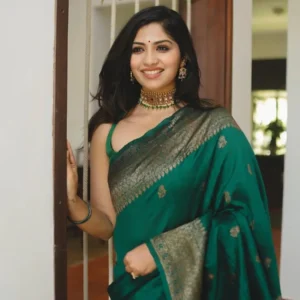 Green Pure Kanjivaram Silk Weaved With Copper Zari Comes With Heavy Kanjivaram Brocade Blouse